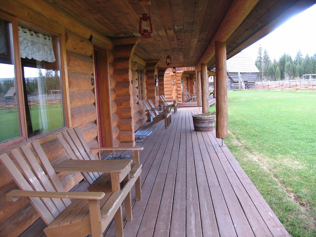 Wells Gray Guest Ranch Otel Clearwater Dış mekan fotoğraf
